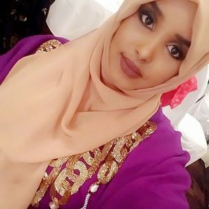 Meet your Posher, Deqa